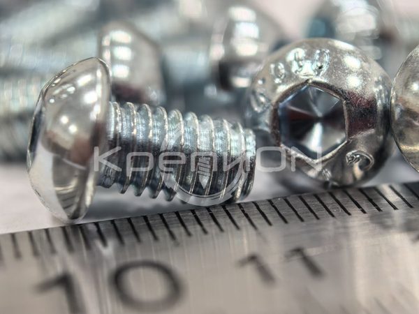 Винт с полукруглой головкой и внутренним шестигранником ISO 7380-1 / ГОСТ 28963-91 М6х10 10.9 цинк — фото